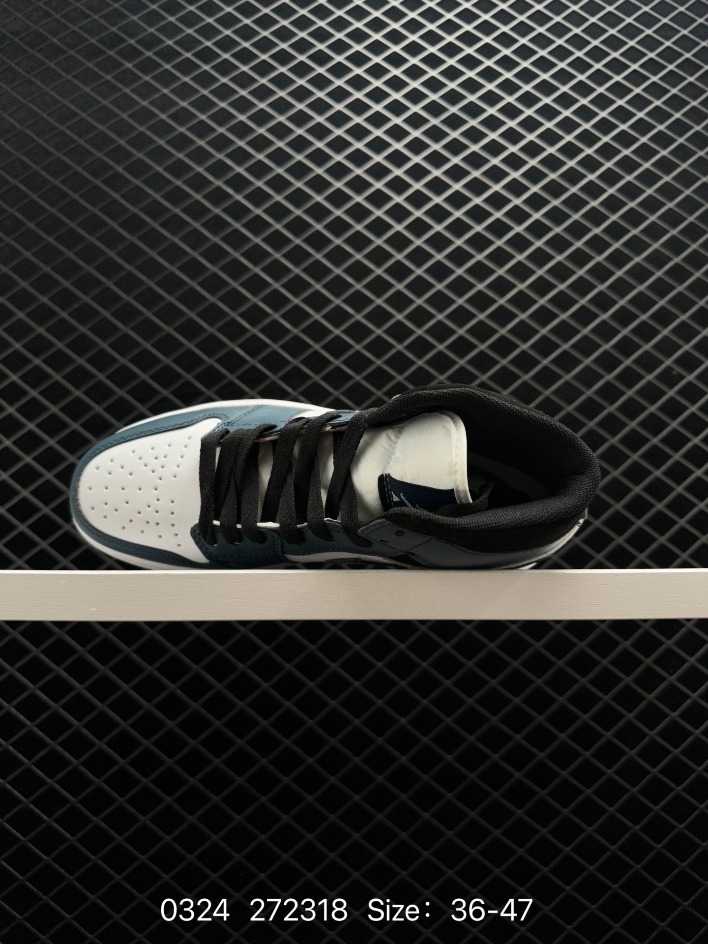 Air Jordan 1 Mid  AJ1